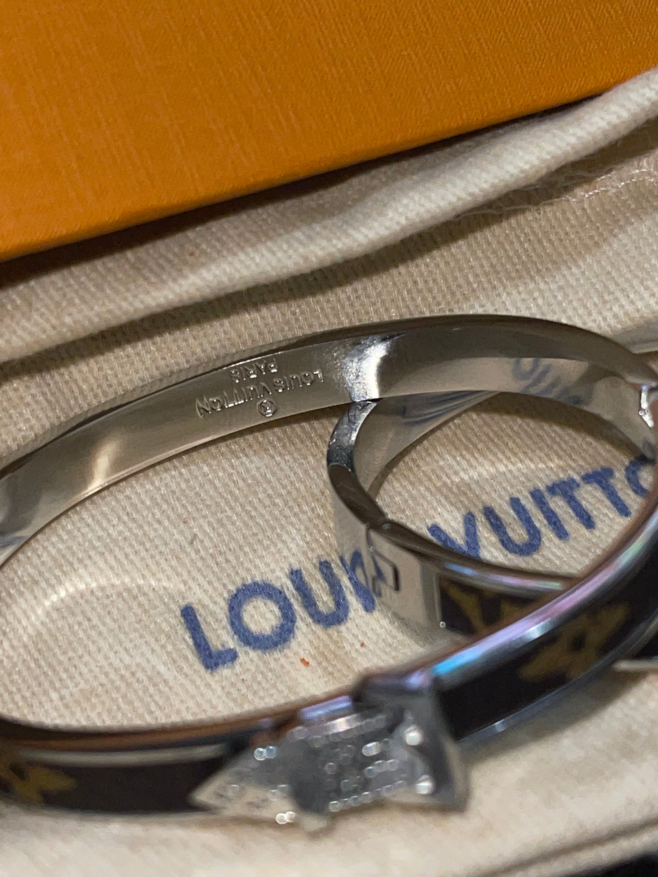 Luxury Unisex Bangle – Ideal Christmas Gift, Size 7 LV Friendship Bracelet, infinity bracelet, buckle bangle