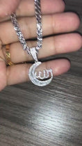 Reproducir el video en la vista de la galería, VVS stunning Allah Pendant for men or women, beautiful Swarovski stones that shine bright like a diamond, Muslim/ Islamic Jewelry, 925
