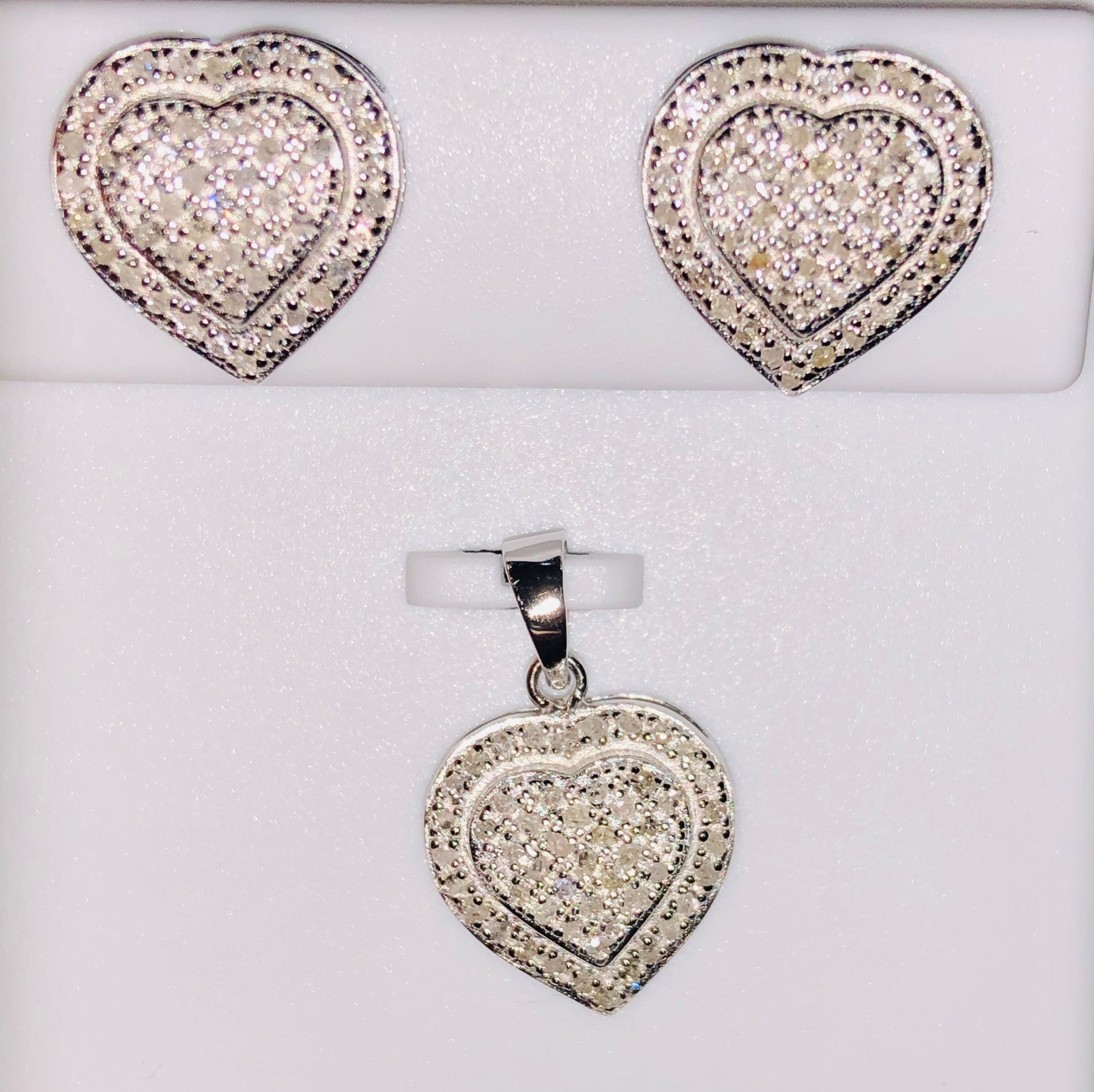 Real Diamond heart pendant and earring set 1/2 carat natural diamonds. Comes with certificate & free gift packaging best gift this holiday