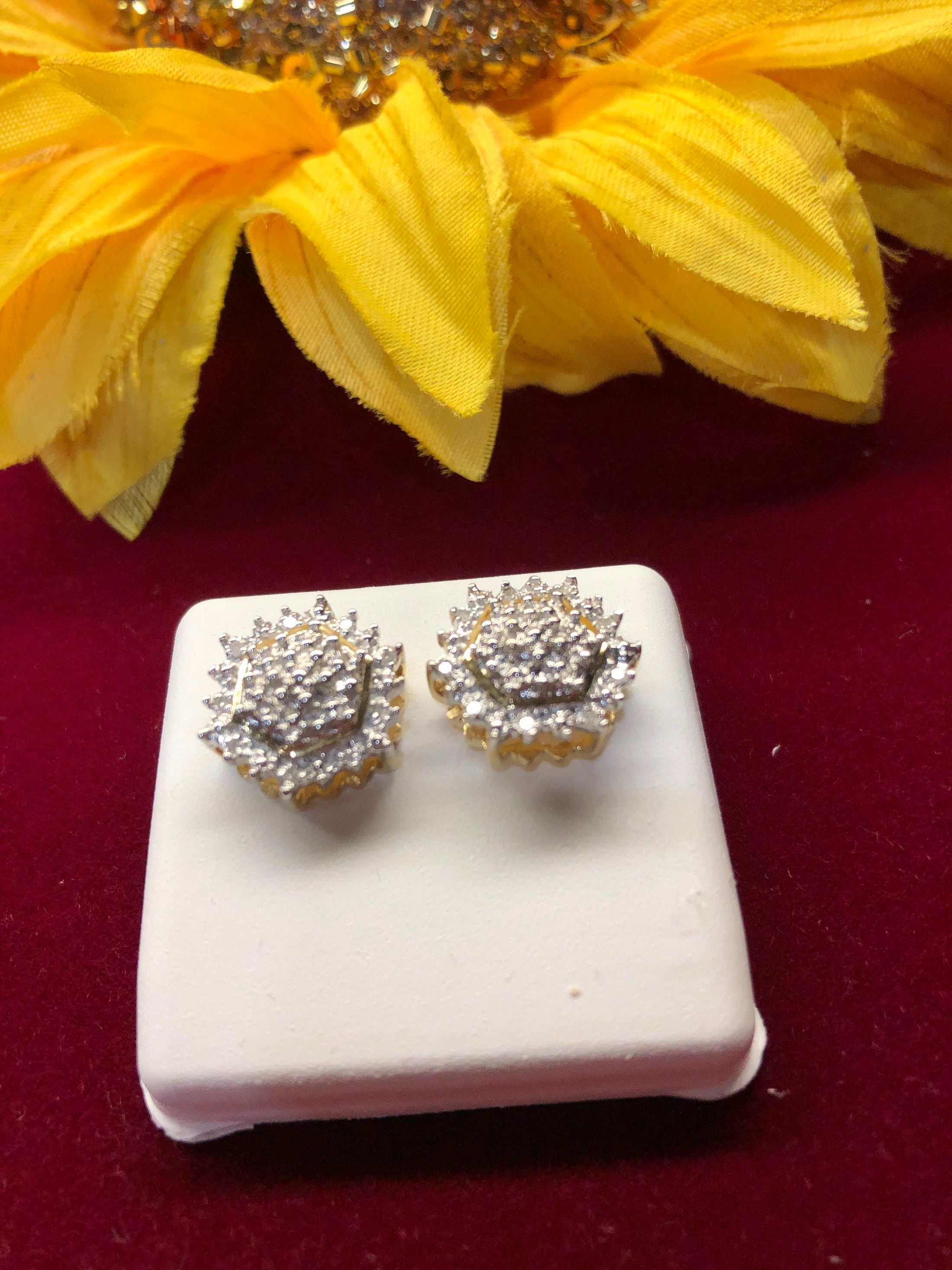 The perfect set of diamond earrings for men or women. Walk in and make a statement with this beautiful real diamond earring. 1/5cttw