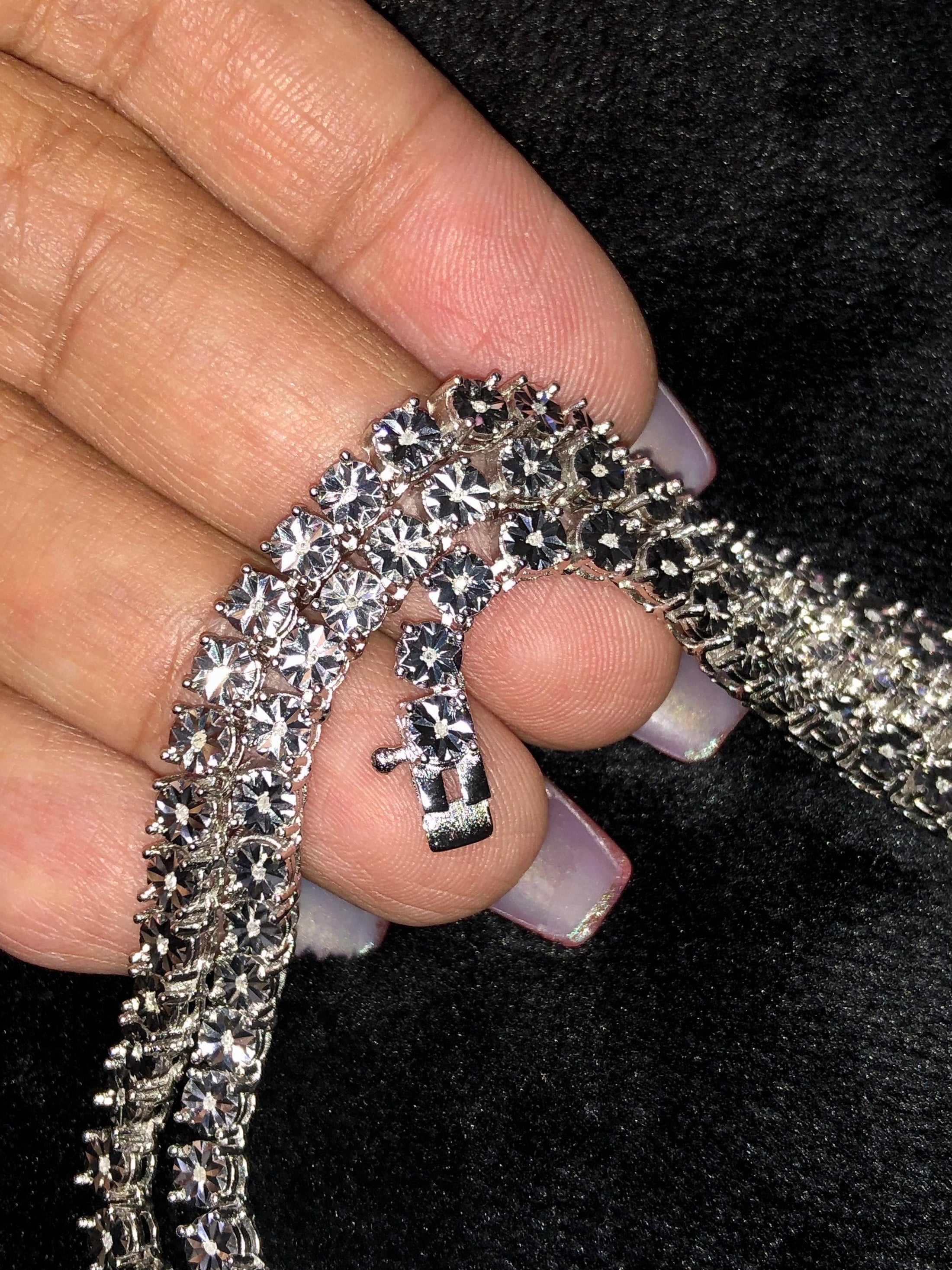 Real Diamond tennis chain! Prices so low it’s unbelievable! Biggest blowout sale on real diamond jewelry. Comes w/ authenticity documents!