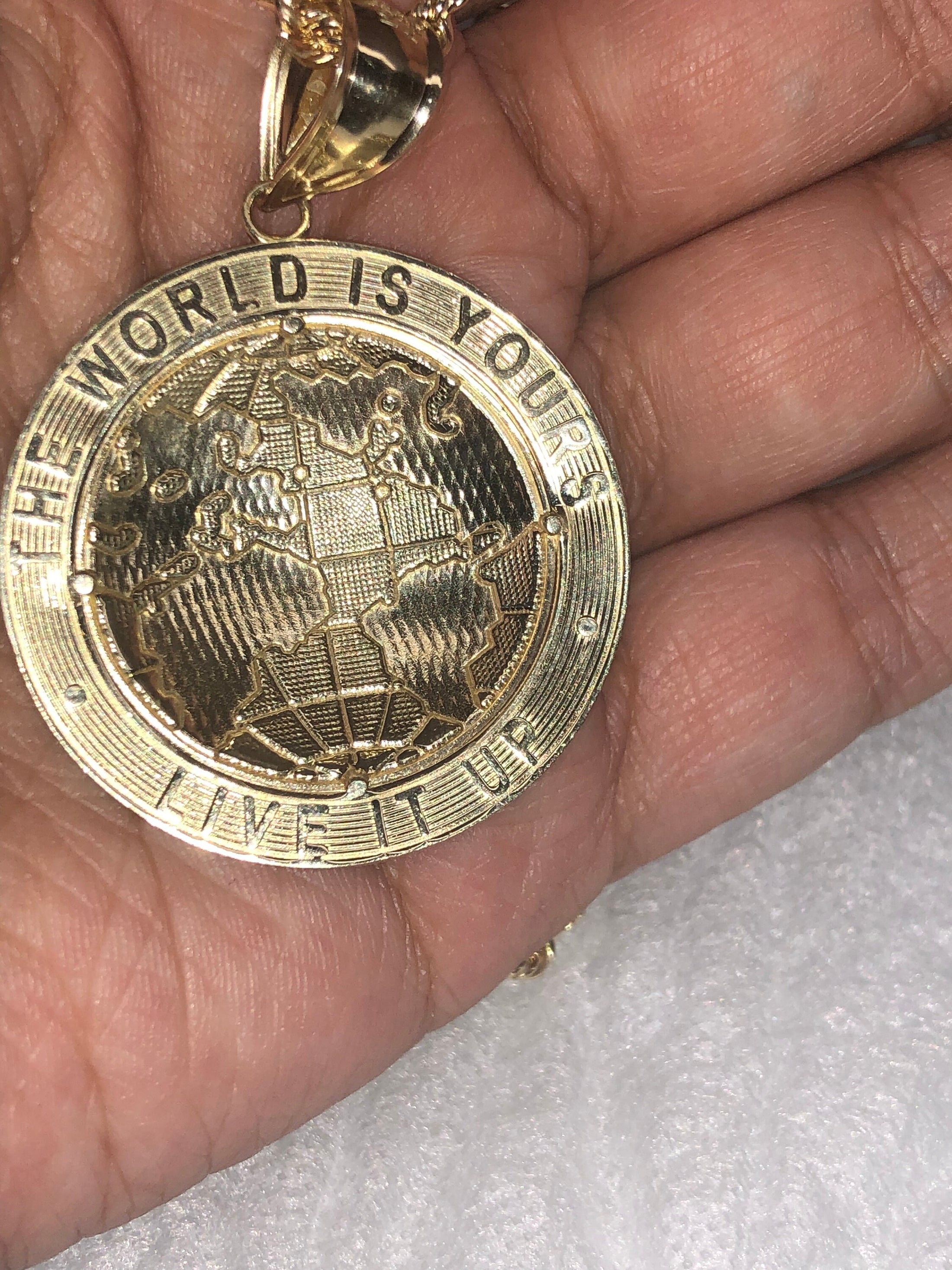 10k solid gold The World Is Yours Pendant 2in w/ 4mm solid gold Diamond cut rope chain 20inch Not Plated! genuine pure gold. Best gift!