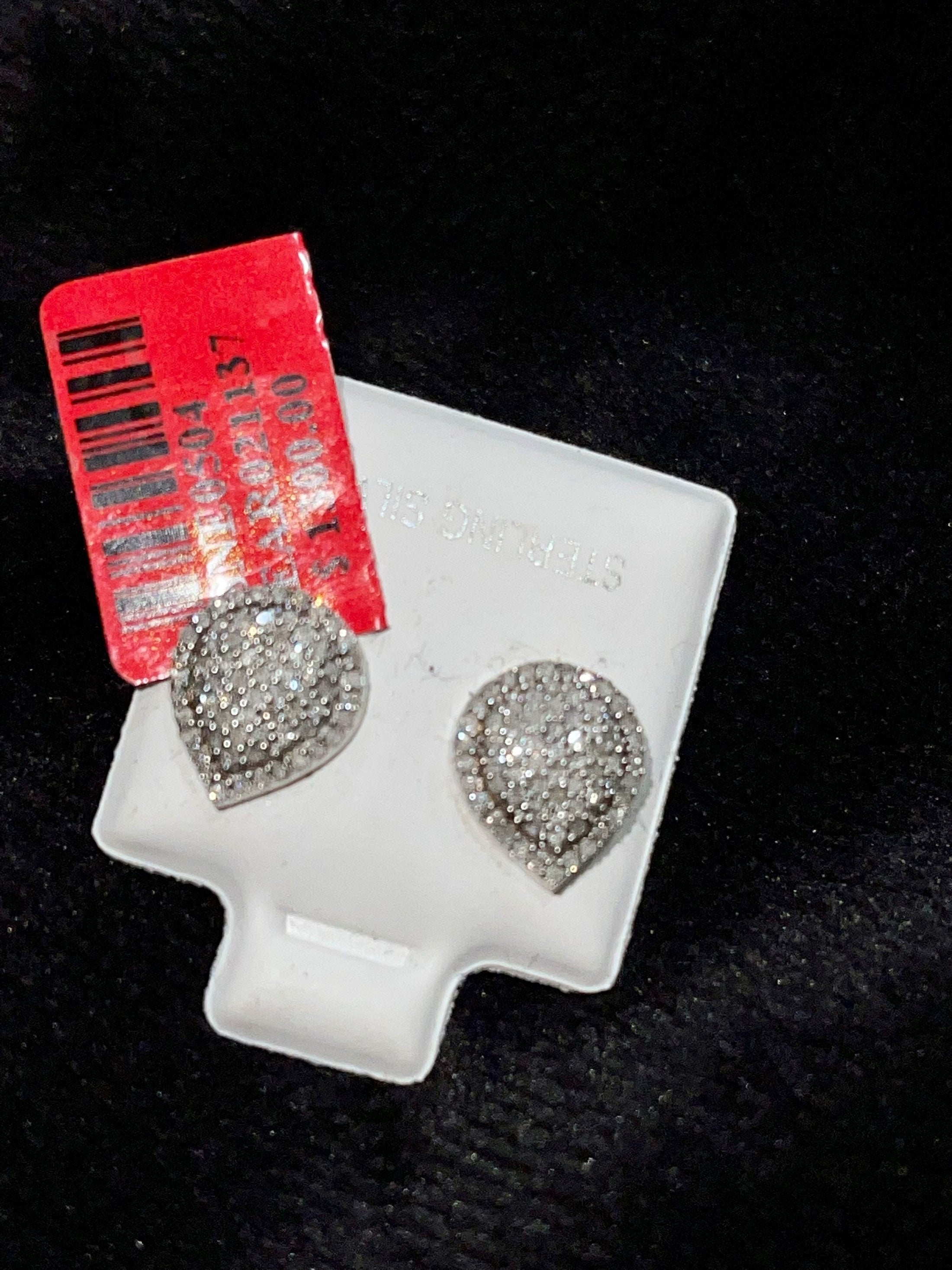 holiday sale! Natural diamond pear earrings 1/2 cttw real diamond beautiful Christmas occasions comes w/ authenticity & gift box.