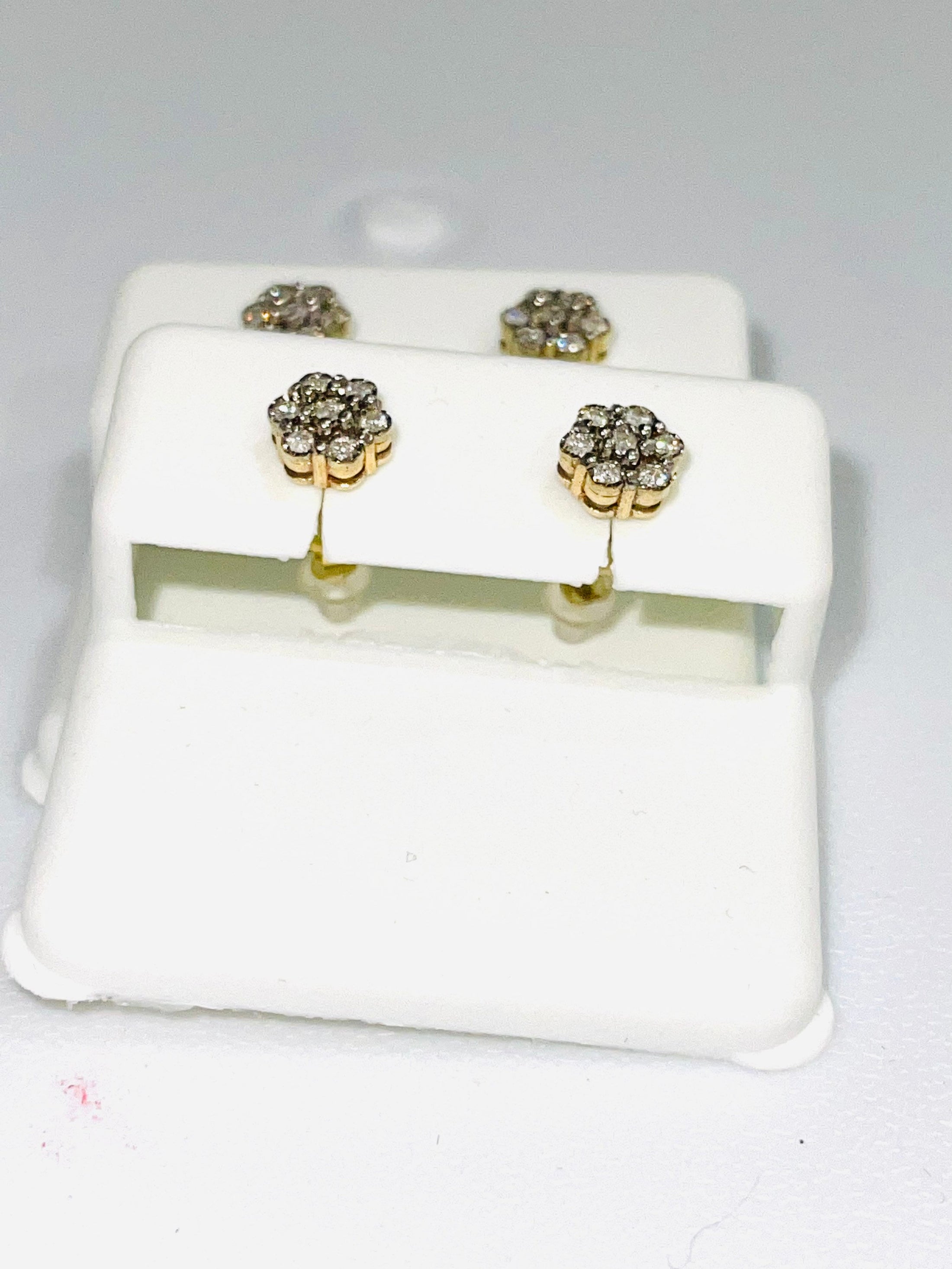 10k solid gold flower diamond earrings 1/3ct genuine natural diamond Free appraisal Gift box Free shipping Best Christmas occasions sale!