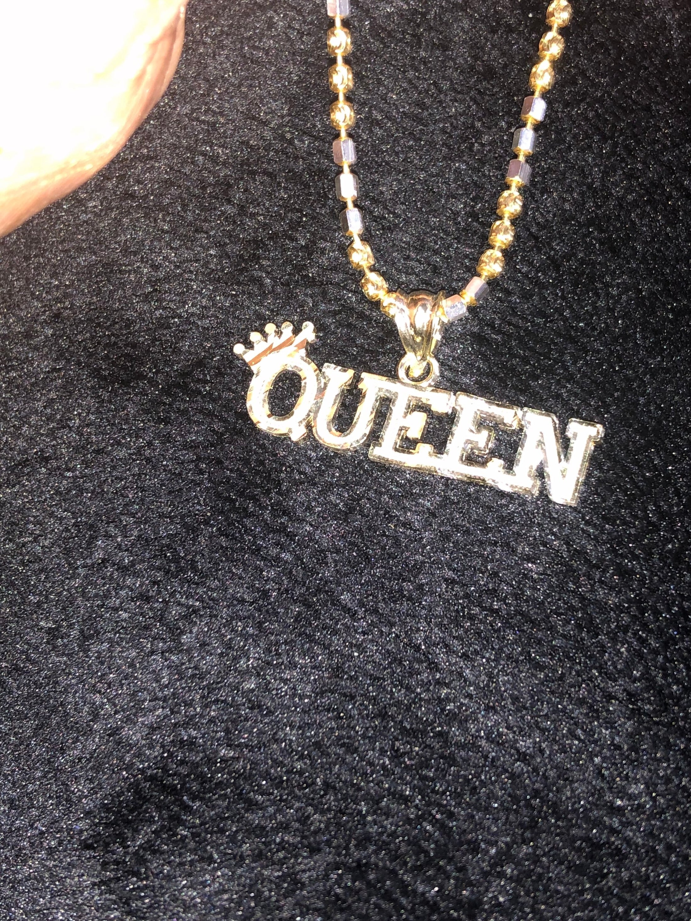 10k solid gold “Queen” pendant, gift for women, anniversary gift, gift for mom, birthday present, 100% real gold NOT plated Not fake. Sale!