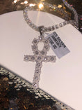 Cargar la imagen en la vista de la galería, Rea Diamond Egyptian Ankh Cross Charm Pendant • 10K Gold Vermeil Pendant • Egyptian Ankh Cross Pendant • Cross Charm • Gift for Men • Sale •
