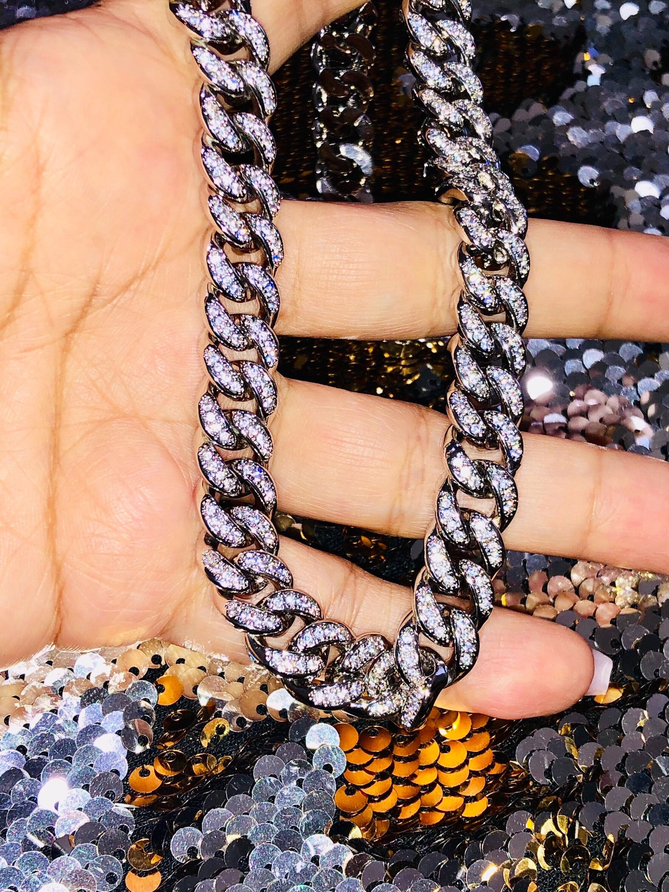 10k white gold vermeil, simulated VVS clarity zircon crystals, heavy solid Miami Cuban link chain, 11mm thick, 22 inch men necklace, Sale!