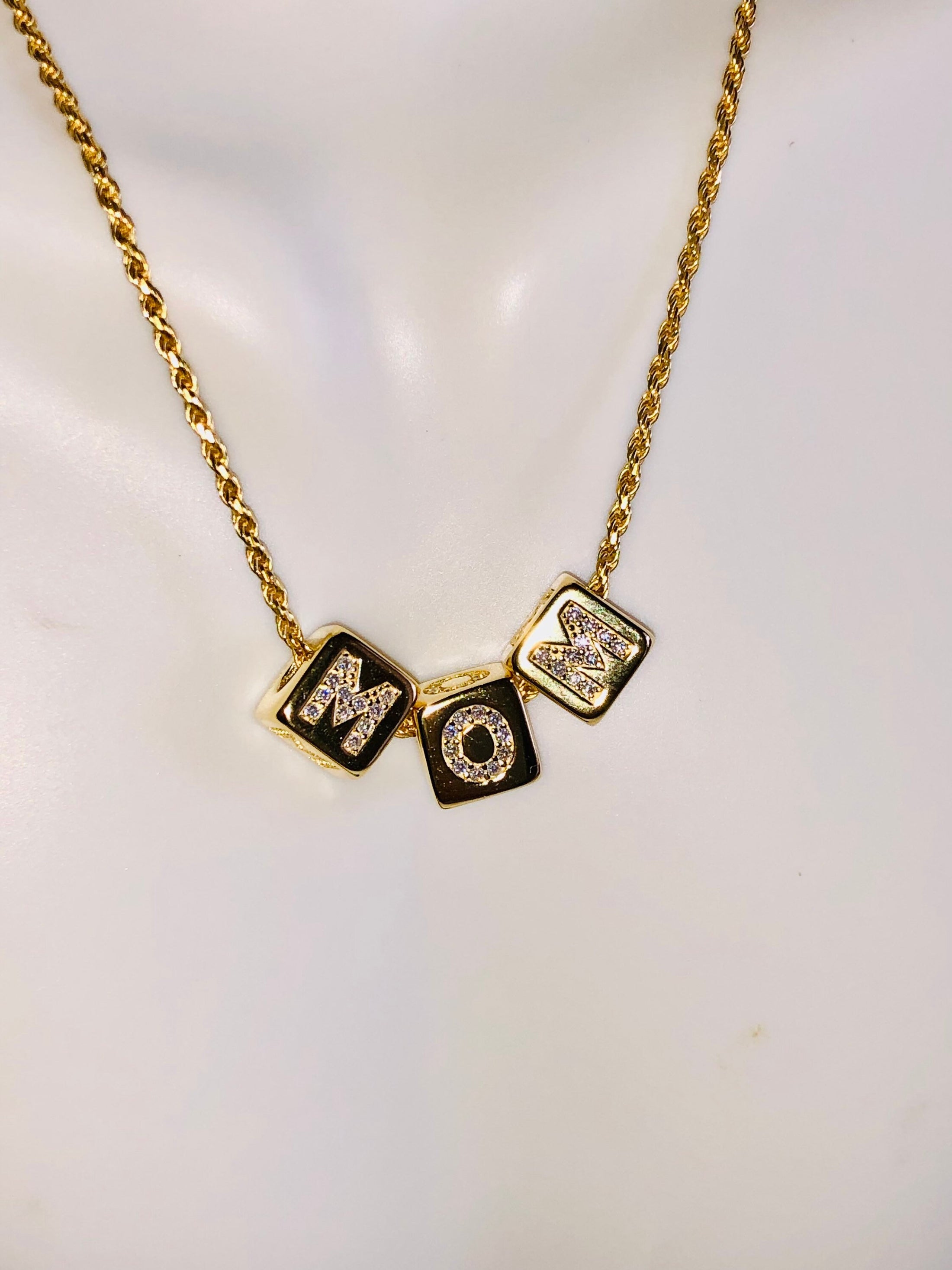 10k solid gold chain, Custom Name Necklace, Personalized Initial charm, GRA VVS Moissanite Diamond Charms, Diamond Initial Pendant, Monogram