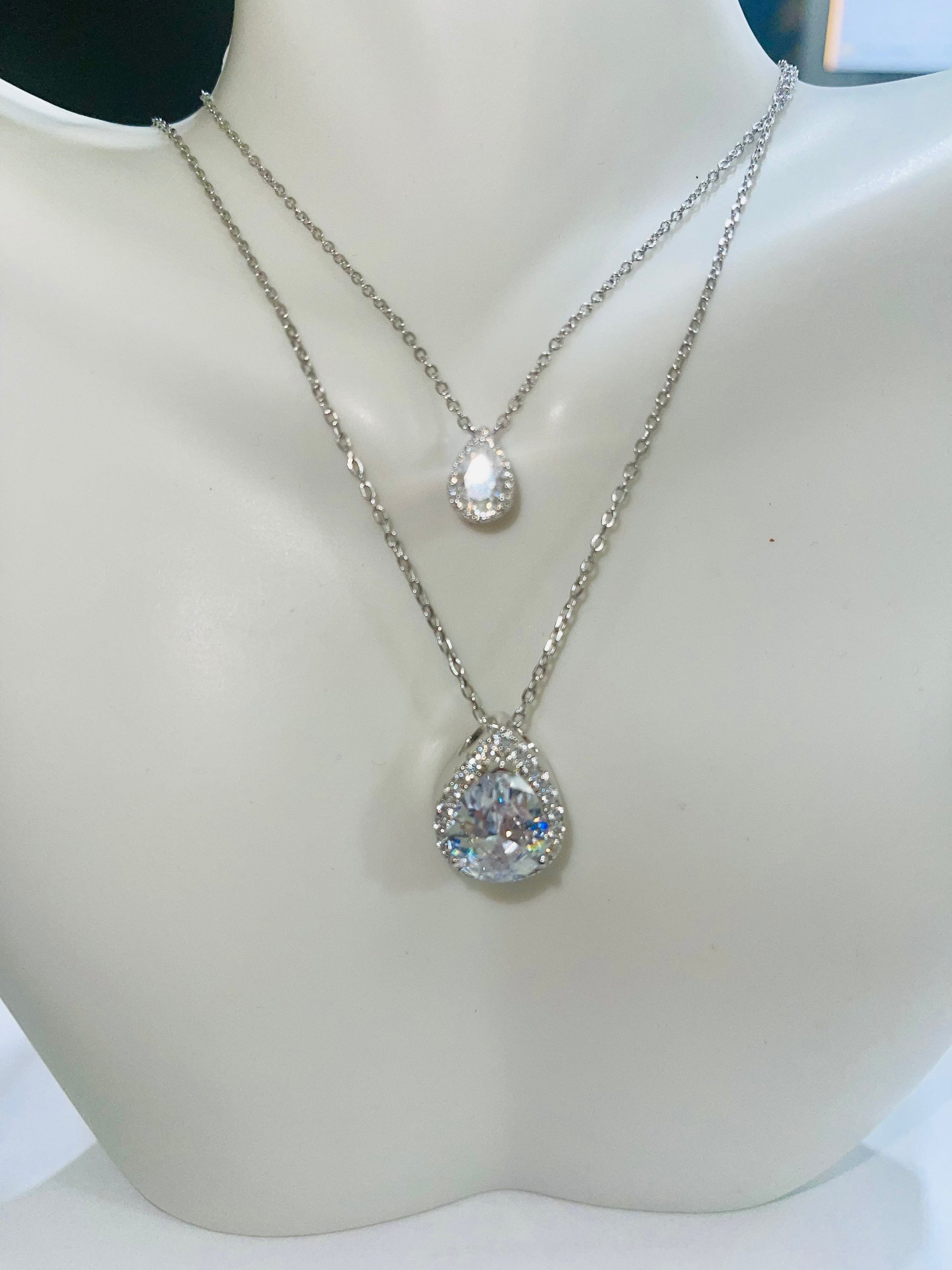 Exquisite 14k White Gold Vermeil Urn Necklace with Genuine Crystals - Perfect Cremation Jewelry for Ashes