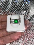 Cargar la imagen en la vista de la galería, Emerald Crystal Custom 925 White Gold Vermeil Ring - Unique Design, Perfect for Special Moments, Anniversary, Birthday, Wedding, Christmas
