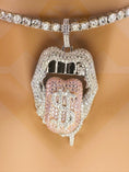 Cargar la imagen en la vista de la galería, Icy Hip Hop Bling Money Lips Icy Dollar Sign Tongue Pendant Necklace Money symbol on tongue Silver grill | White Gold Vermeil Large Size
